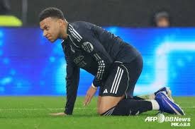 过人助攻一气呵成！被这小哥装到了！